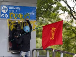 Pintadas contra el presidente Duque tras el paquetazo