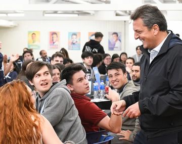 Sergio Massa visitó el centro de cómputos de Unión por la Patria