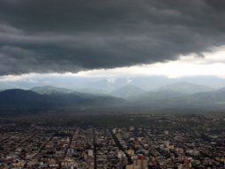 Cambiaron las alertas para este miércoles: dónde puede caer granizo