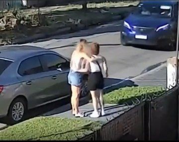 Violento robo en Llavallol: una joven fue arrastrada por un auto en pleno asalto