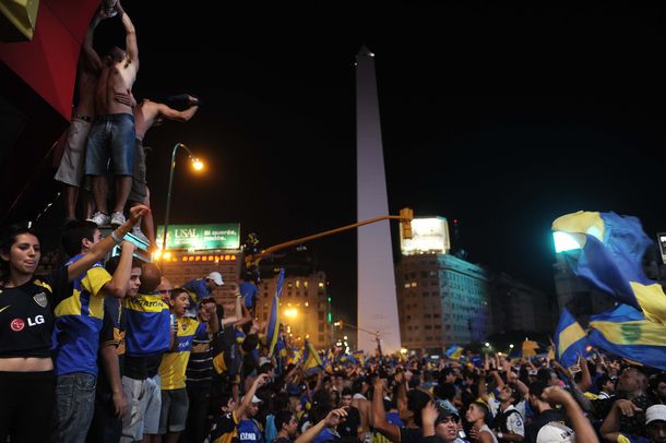 Dirigentes de Boca repudian los destrozos en el Obelisco