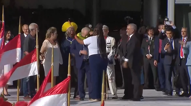 Lula da Silva entró a Planalto de la mano de las minorías y con su perro