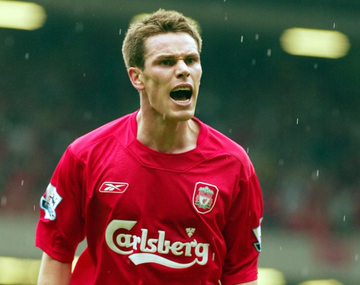 Pasó por la Premier League, la rompió y luego del retiro tuvo que vender premios para sobrevivir