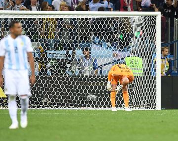 Pérez no erra y el fallo de Caballero no es gol: el final alternativo de Argentina-Croacia