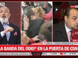 El presunto organizador de la banda del odio apareció en C5N y se cruzó con Duggan