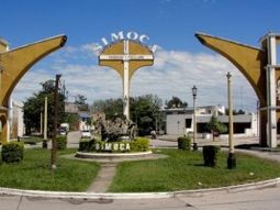 Le disparó en la cabeza a un compañero porque lo cargaba