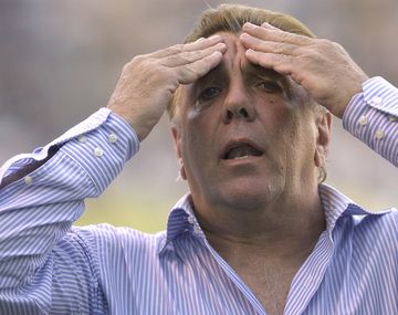 El original homenaje de los hinchas de Racing a Merlo