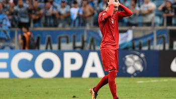 Fernando Amorebieta se retira expulsado Fernando Amorebieta se retira expulsado