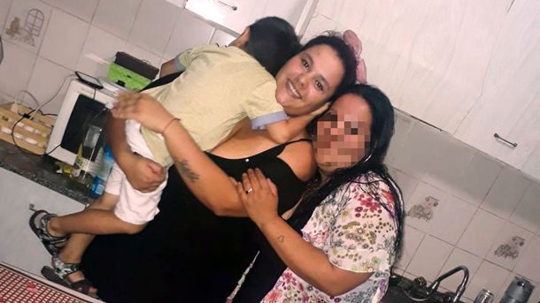 Le pidió ayuda al padre de su hijo para comprar los útiles y la respuesta fue brutal
