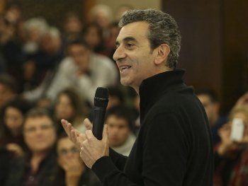 Randazzo se sube a la grieta y se para del lado del macrismo