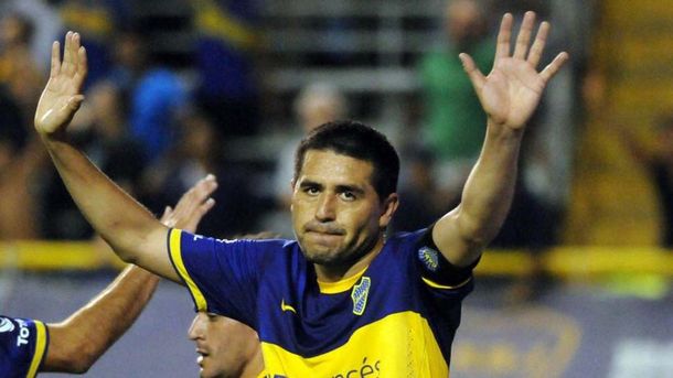 No hay vuelta atrás: Riquelme firmó su contrato con Argentinos