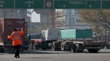 #paritarias2015: portuarios reclaman un aumento del 44 por ciento #paritarias2015: portuarios reclaman un aumento del 44 por ciento