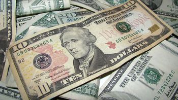 bajo siete centavos el dolar negro: termino a $8,80 bajo siete centavos el dolar negro: termino a $8,80