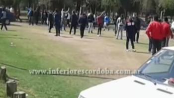 escandalo en inferiores: el clasico entre talleres e instituto debio suspenderse escandalo en inferiores: el clasico entre talleres e instituto debio suspenderse