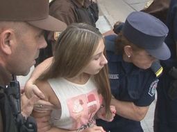 Nahir Galarza cuando la trasladaban a una comisaría. Nahir Galarza cuando la trasladaban a una comisaría.