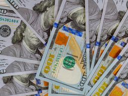 En medio de la incertidumbre, plataformas virtuales limitaron la compra y venta de divisas