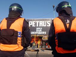 dos adolescentes muertos a balazos a la salida de un boliche dos adolescentes muertos a balazos a la salida de un boliche