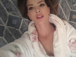 La China Suárez tentó con una sensual autofoto a sus admiradores en las redes