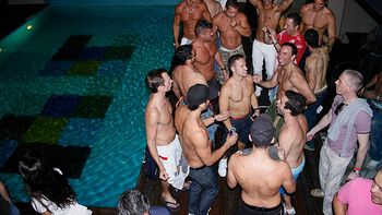 el primer hotel para gays del pais pasara a manos argentinas el primer hotel para gays del pais pasara a manos argentinas