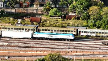 El Ferrocarril Central realizó su primer viaje entre la planta de UPM 2 y el Puerto de Montevideo. El Ferrocarril Central realizó su primer viaje entre la planta de UPM 2 y el Puerto de Montevideo.