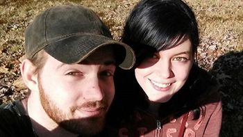 Rachel Harris y Corey Dean Harris, detenidos por presunta zoofilia Rachel Harris y Corey Dean Harris, detenidos por presunta zoofilia