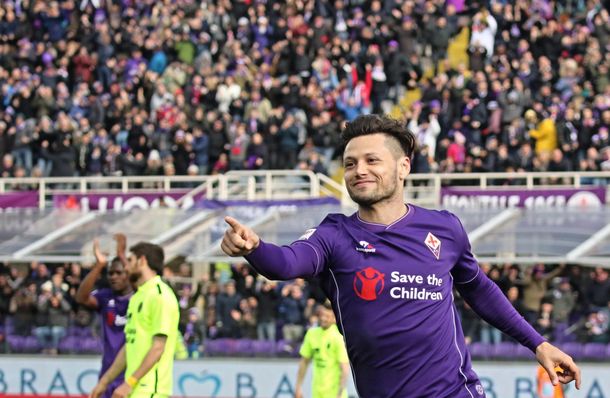 Mauro Zárate convirtió, pero a la Fiorentina no le alcanzó