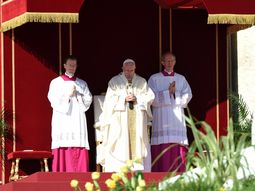 El papa Francisco, durante la canonización del cura Brochero, primer santo argentino. El papa Francisco, durante la canonización del cura Brochero, primer santo argentino.