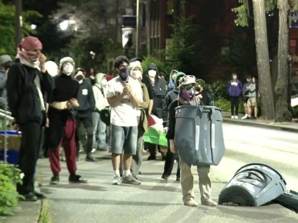 Estados Unidos: manifestantes propalestinos ocuparon un edificio de la Universidad de Washington