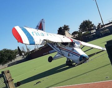 Así cayó la avioneta publicitaria en Burzaco