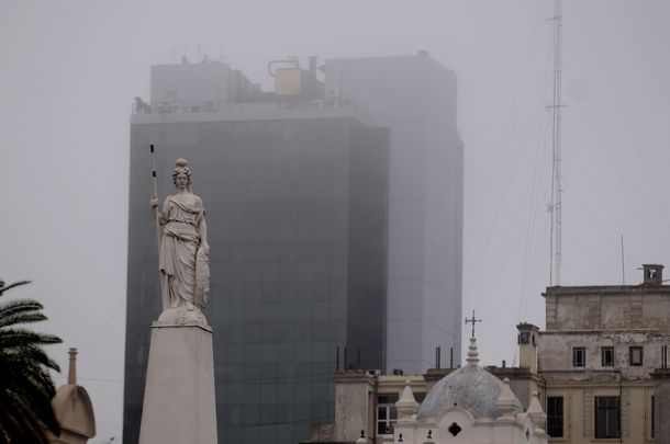 Un nuevo día con niebla y probabilidad de lluvias en Buenos Aires