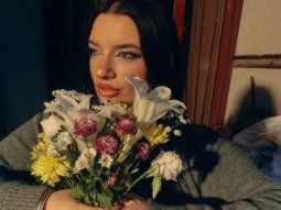 luz gaggi presenta ?flores?, una cancion intima que adelanta su nuevo album luz gaggi presenta ?flores?, una cancion intima que adelanta su nuevo album