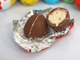 Por salmonella, retiran de venta lotes de huevos de Pascua de famosa marca