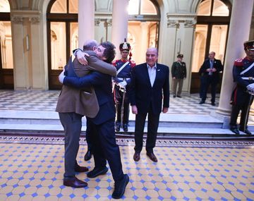 Milei celebró el Día de la Independencia agasajando a Sturzenegger