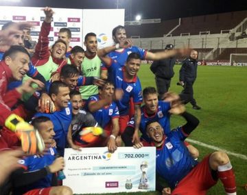 Batacazo copero: Deportivo Morón eliminó a Newells