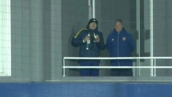 Una señal en medio de la crisis: Riquelme reapareció en la caída de la Reserva de Boca