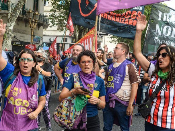 Paro docente en la UBA en repudio a la represión en el Congreso