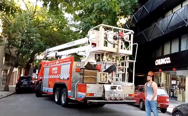 Principio de incendio en un edificio de Villa Crespo: hay evacuados