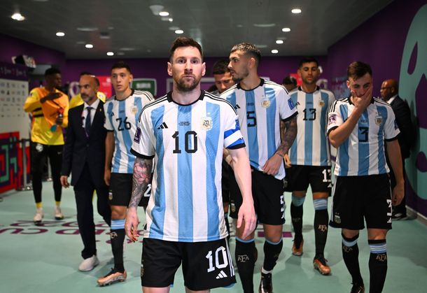 Argentina venció a México con golazos de Messi y Enzo Fernández y está más viva que nunca