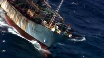 prefectura hundio a un buque chino en chubut prefectura hundio a un buque chino en chubut