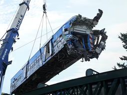 tras el choque de trenes, decretan la emergencia ferroviaria