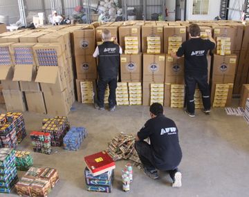 Cayó una banda que intentó  contrabandear pirotecnia para la Copa América