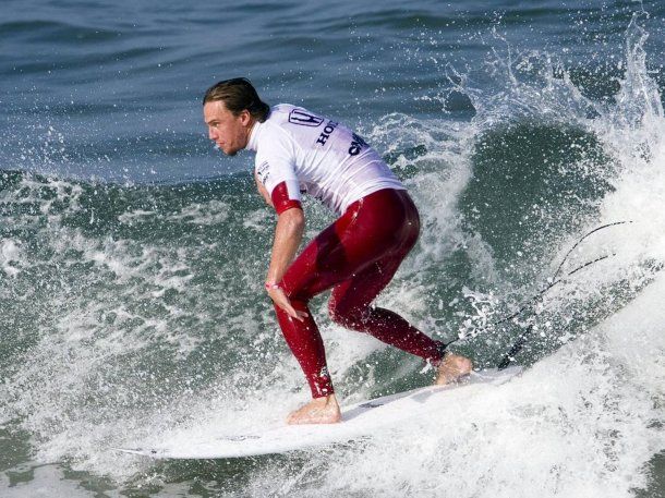 Murió el surfista Chris Davidson tras recibir una trompada
