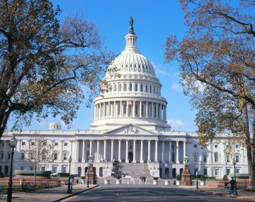 El Congreso de EE.UU dio media sanción al proyecto para elevar el límite de deuda