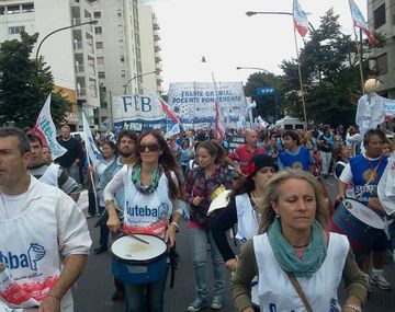 Docentes jubilados cobrarán el aumento con retroactividad