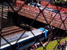 Accidente en el Sarmiento: 11 heridos al detenerse bruscamente una formación