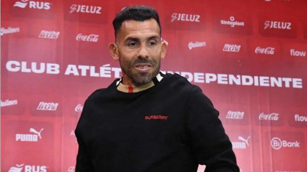 Carlos Tevez, sobre la posible incorporación de un ex Boca: Tiene ganas...