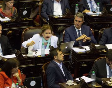 La oposición no logra bajar la sesión y la reforma jubilatoria se discute en Diputados