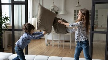 El Día del Hermano en Argentina se celenbra el 4 de marzo. El Día del Hermano en Argentina se celenbra el 4 de marzo.