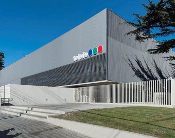 Telefe envió una nueva carta interna en medio de las versiones de venta