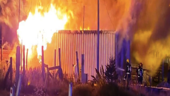 ushuaia: murieron tres chicos por un incendio en una casa ushuaia: murieron tres chicos por un incendio en una casa